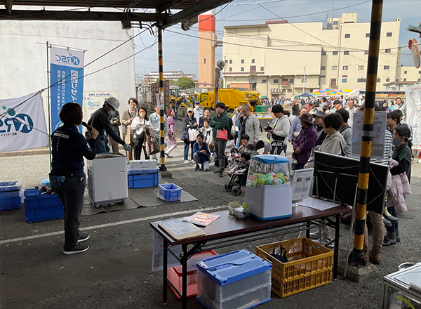 A dismantling demonstration at a local event (Hira Eco Festival)  pic