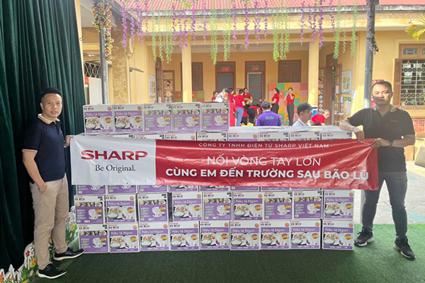 Donated rice cookers Phot